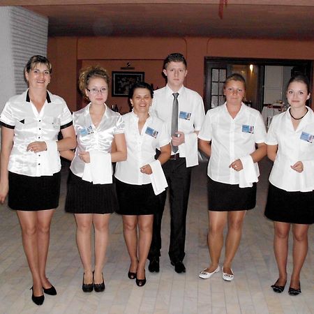 Hotel Zimbru คัมพูลุง โมลโดเวเนสค์ ภายนอก รูปภาพ