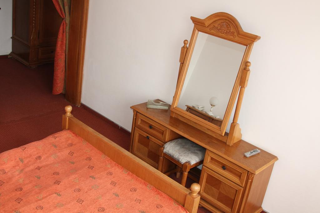 Hotel Zimbru คัมพูลุง โมลโดเวเนสค์ ห้อง รูปภาพ